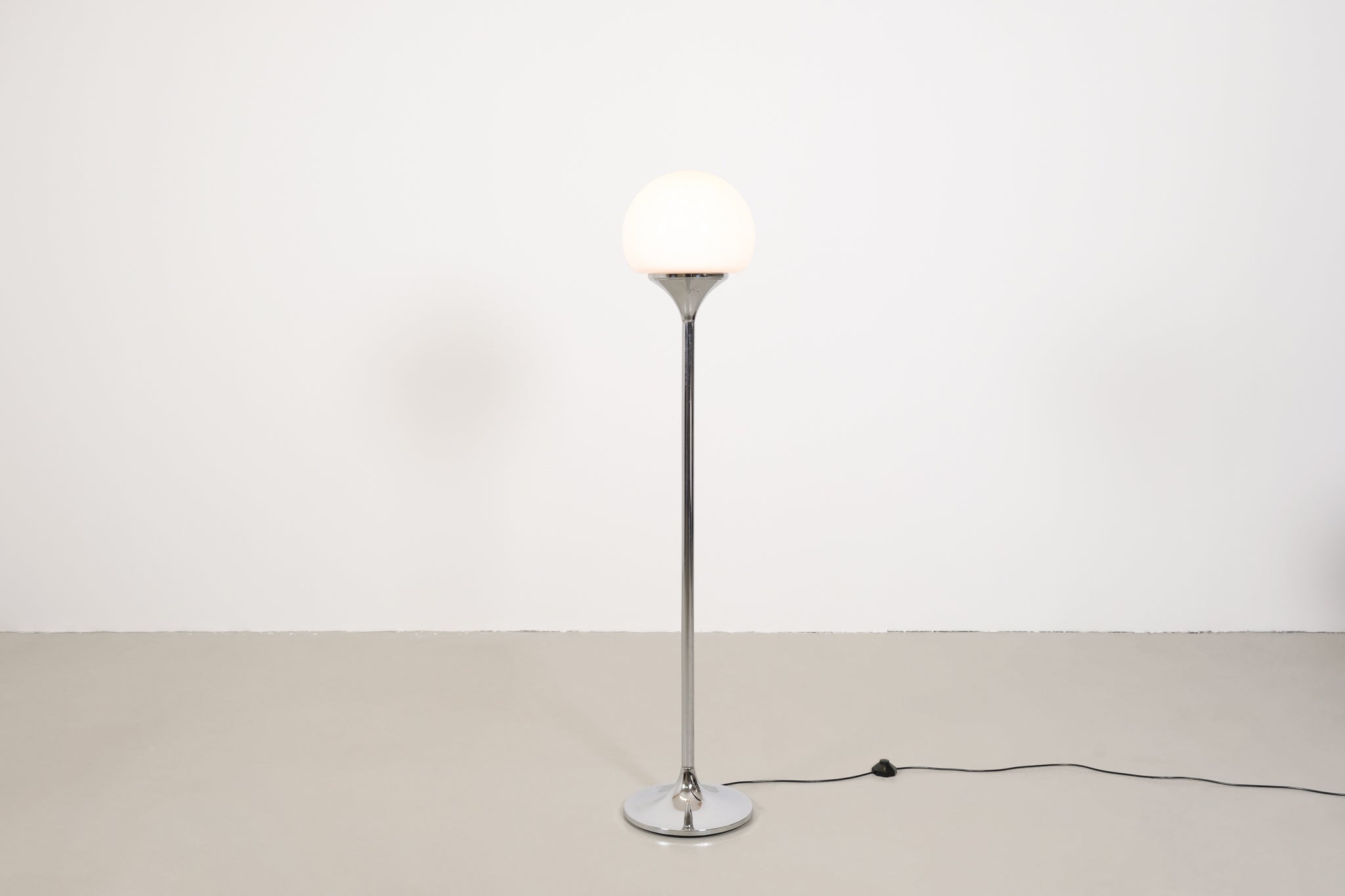 Italian Space Age Floor Lamp in Chrome