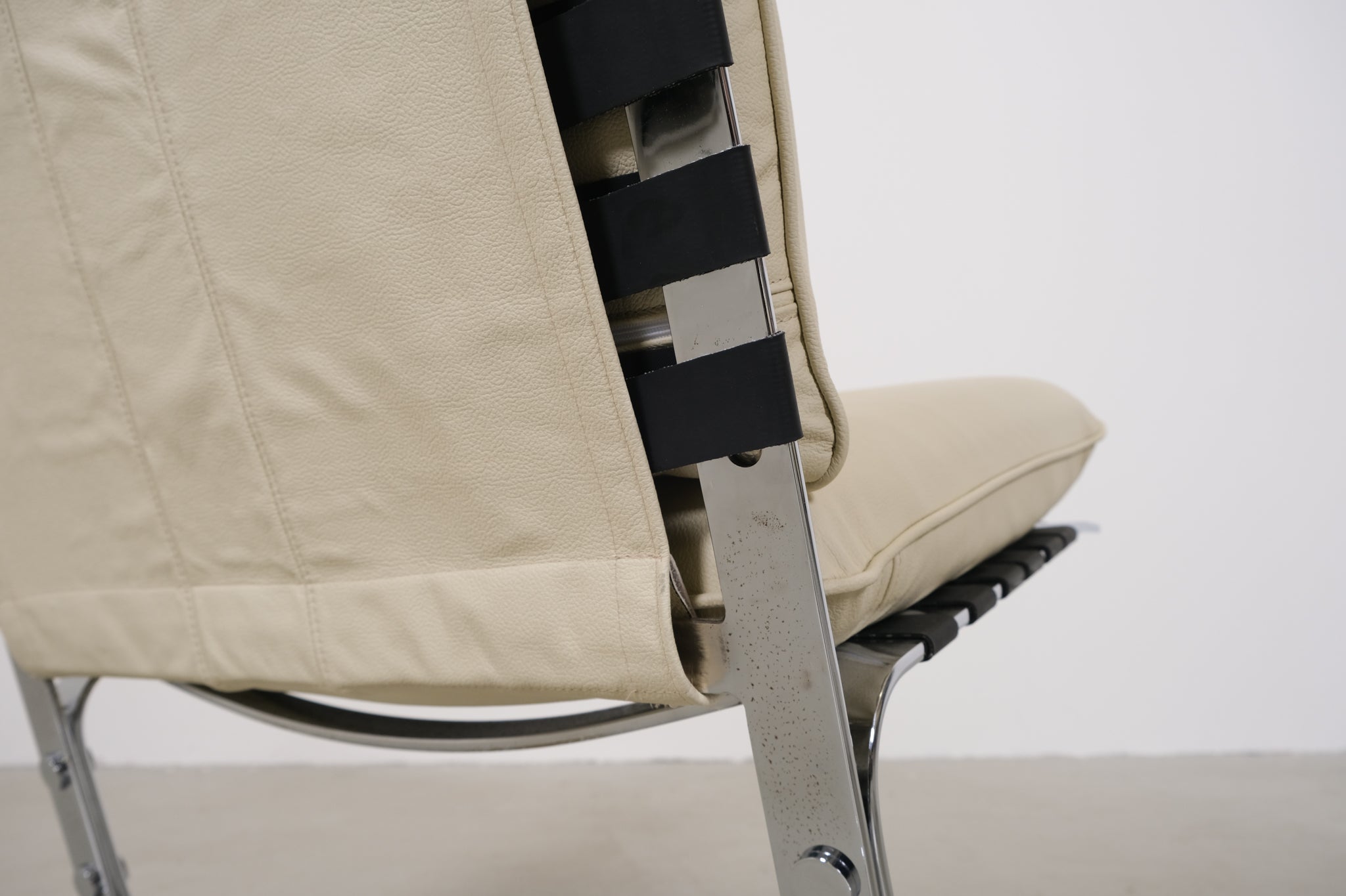 The Joker chair by Olivier Mourgue