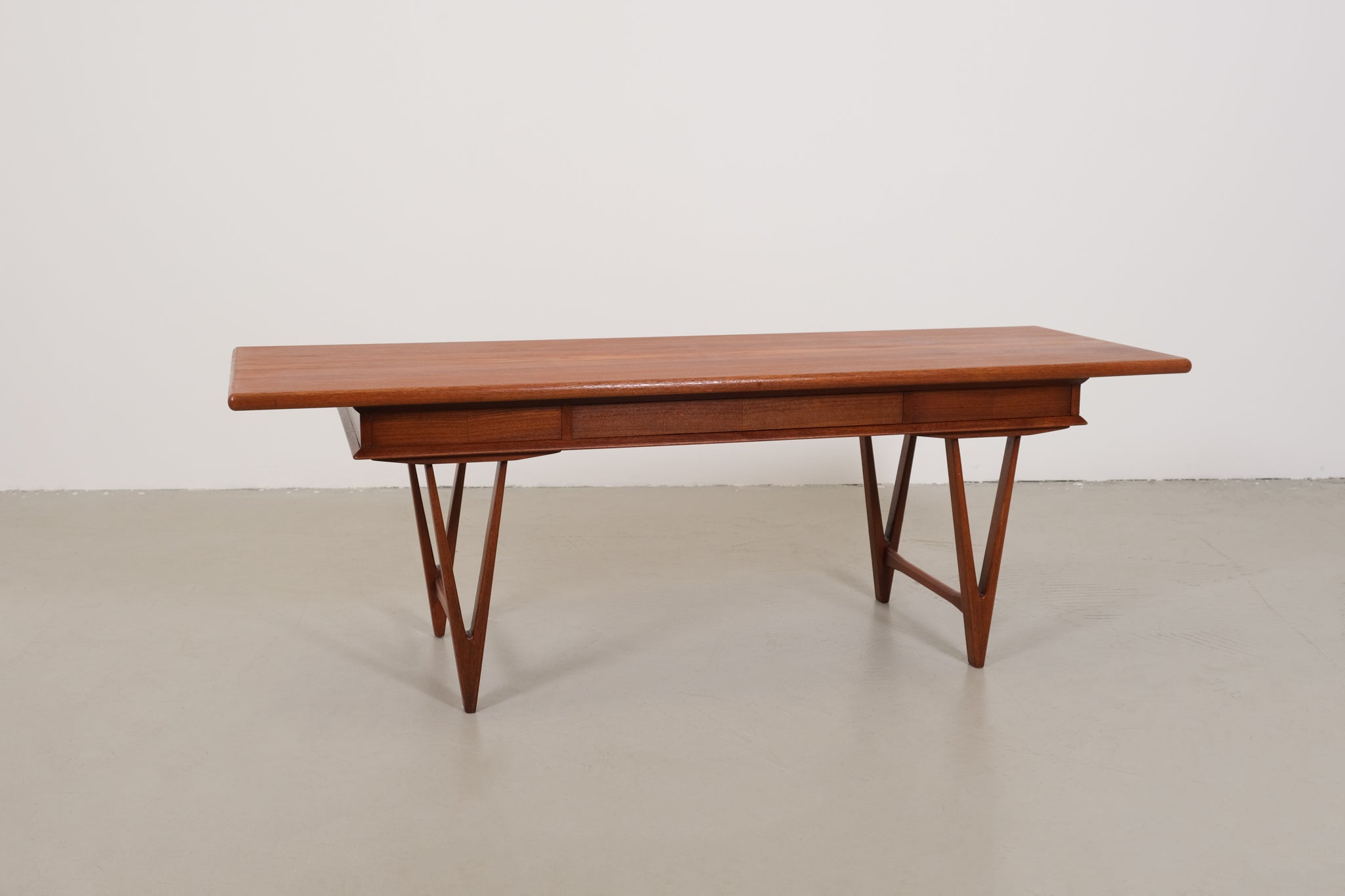Coffee table by E.W. Bach for Toften Møbelfabrik