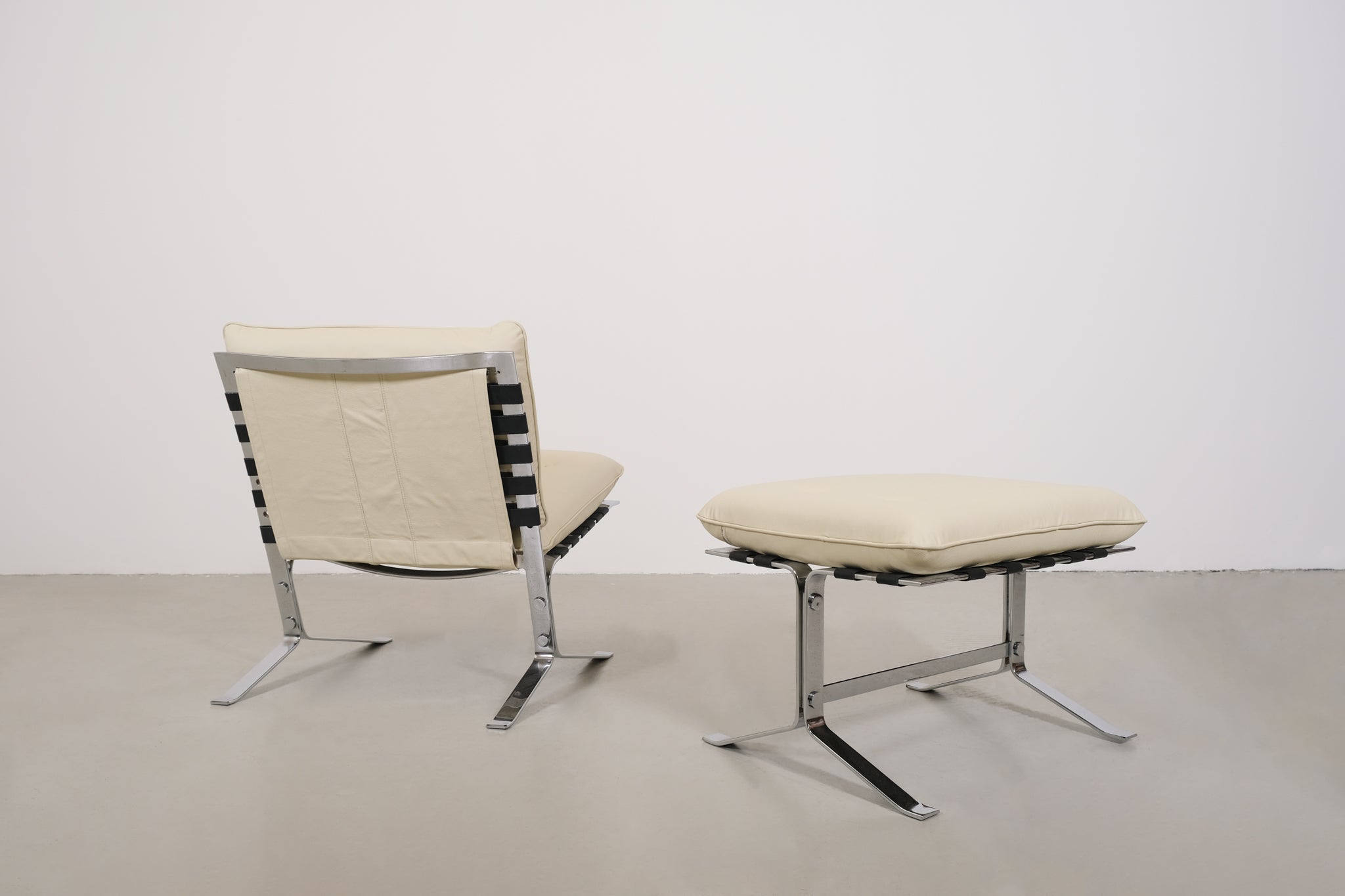 The Joker chair by Olivier Mourgue
