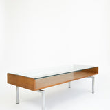 Midcentury salontafel in moderne stijl van teakfineer met glasplaat