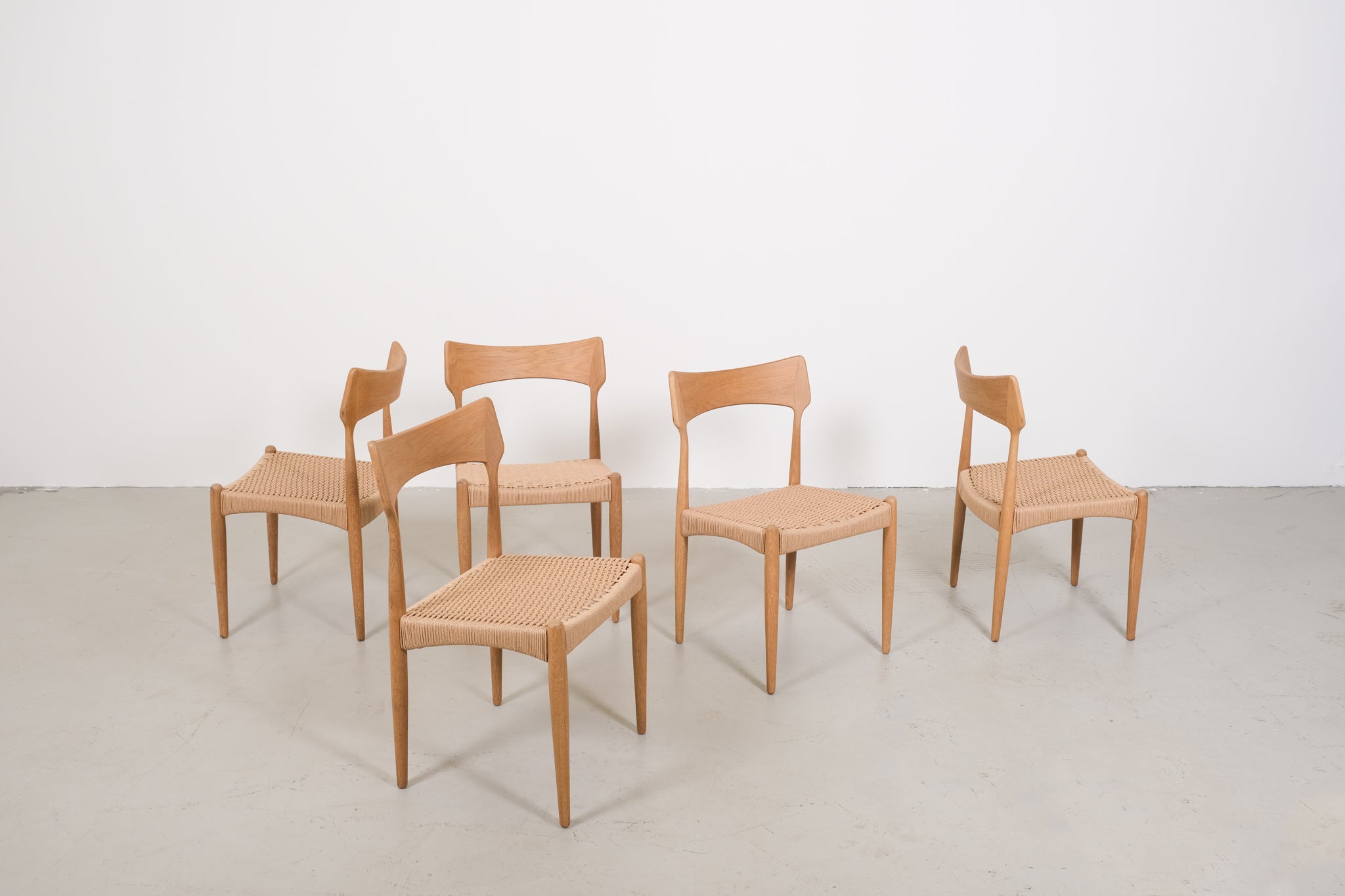 Bernhard Pedersen & Søn dining chairs model 142 - set of 5
