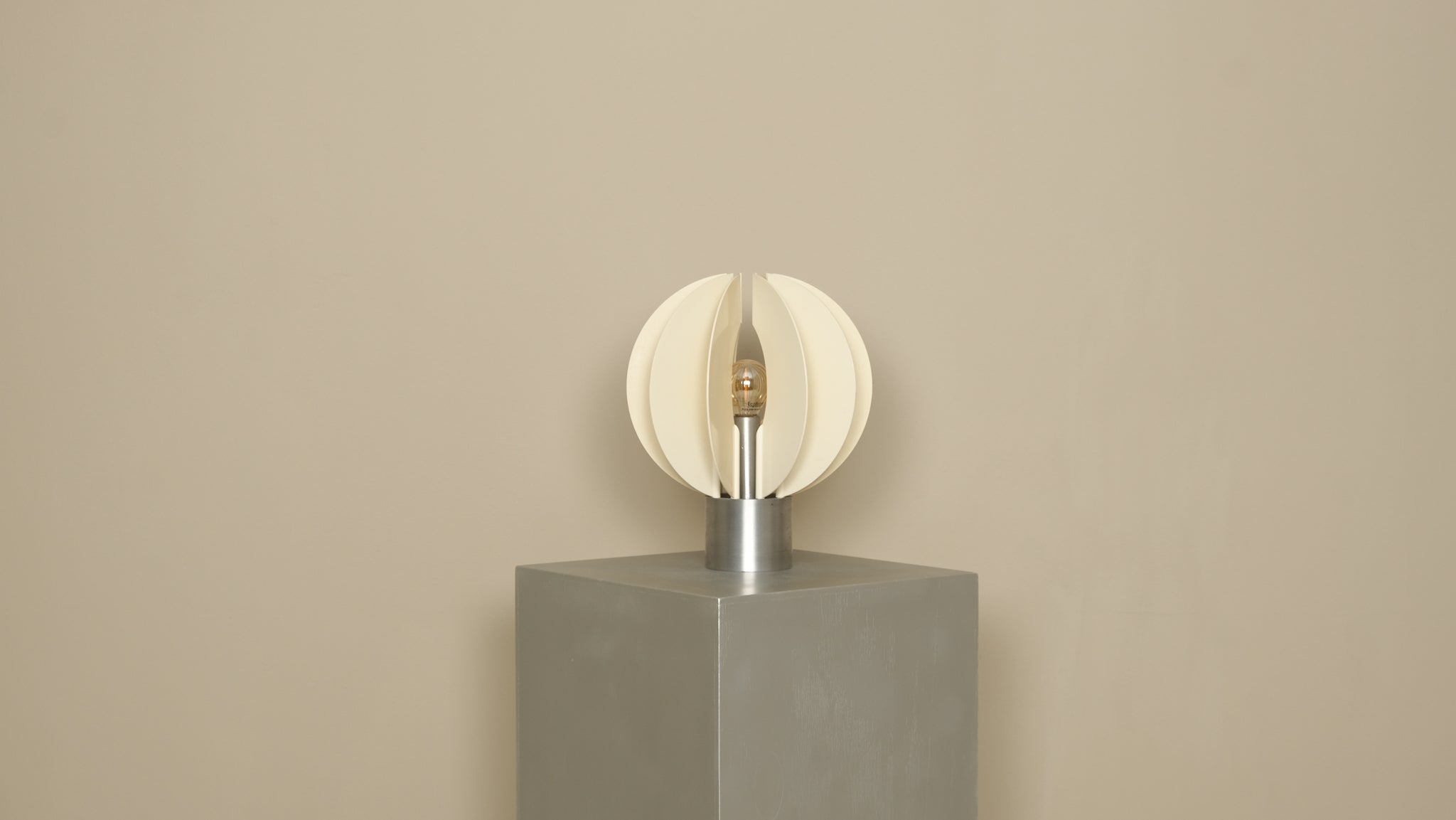 Ezio Zanobini ‘Spicchio’ lamp