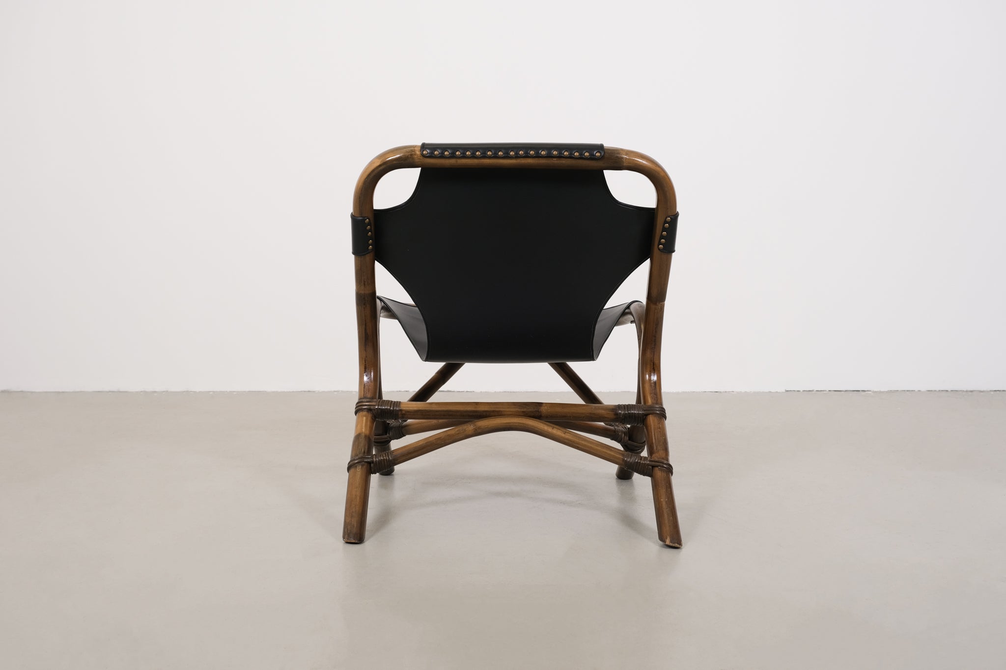Vintage rattan chair with skai seat