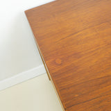 Groot organisch teak bureau Hartmut Lohmeyer voor Wilkhahn
