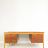 Groot organisch teak bureau Hartmut Lohmeyer voor Wilkhahn