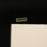 Logo van Castelijn aan onderkant stoel