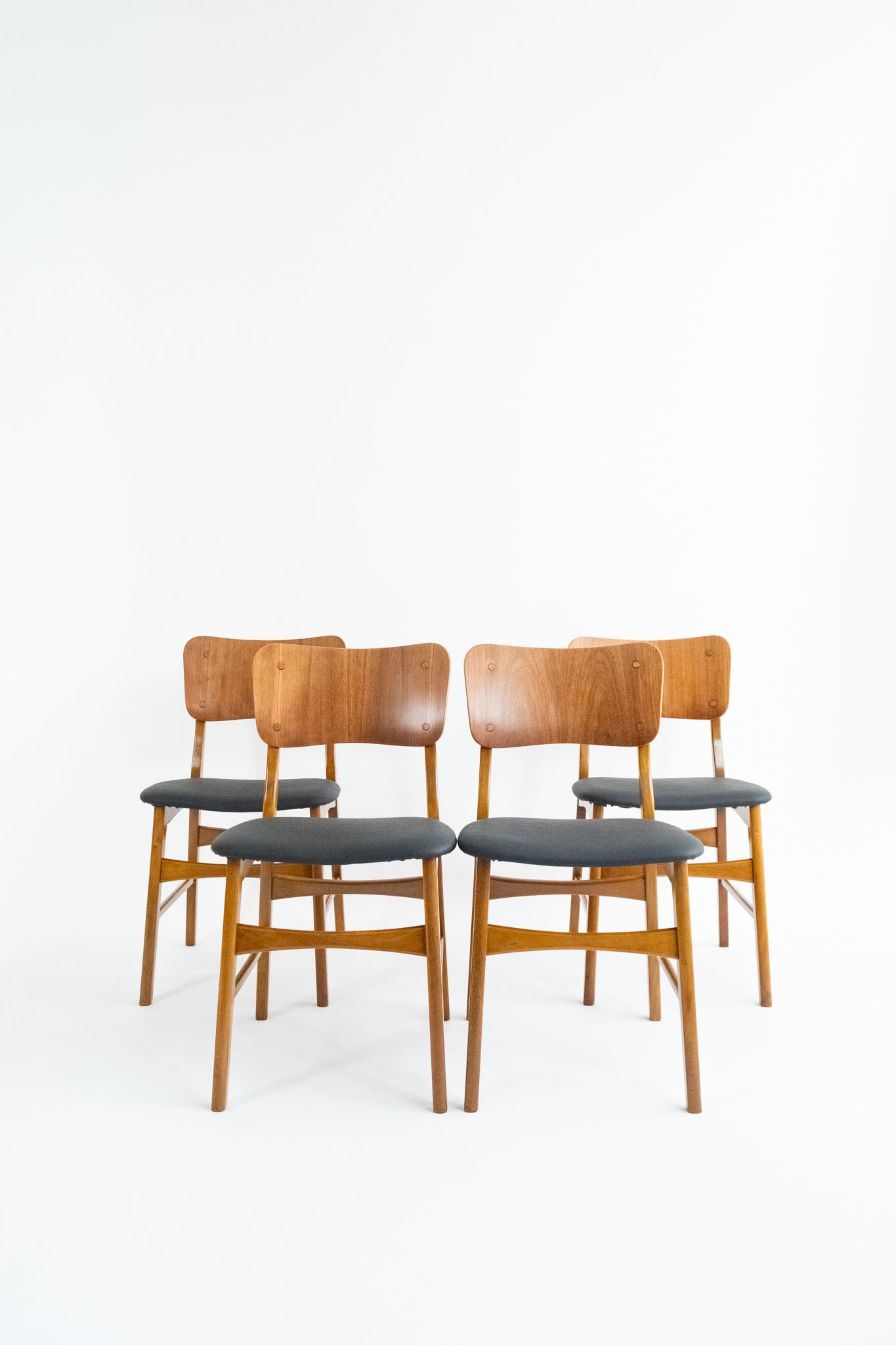 Ib Kofod Larsen Stoelen Set