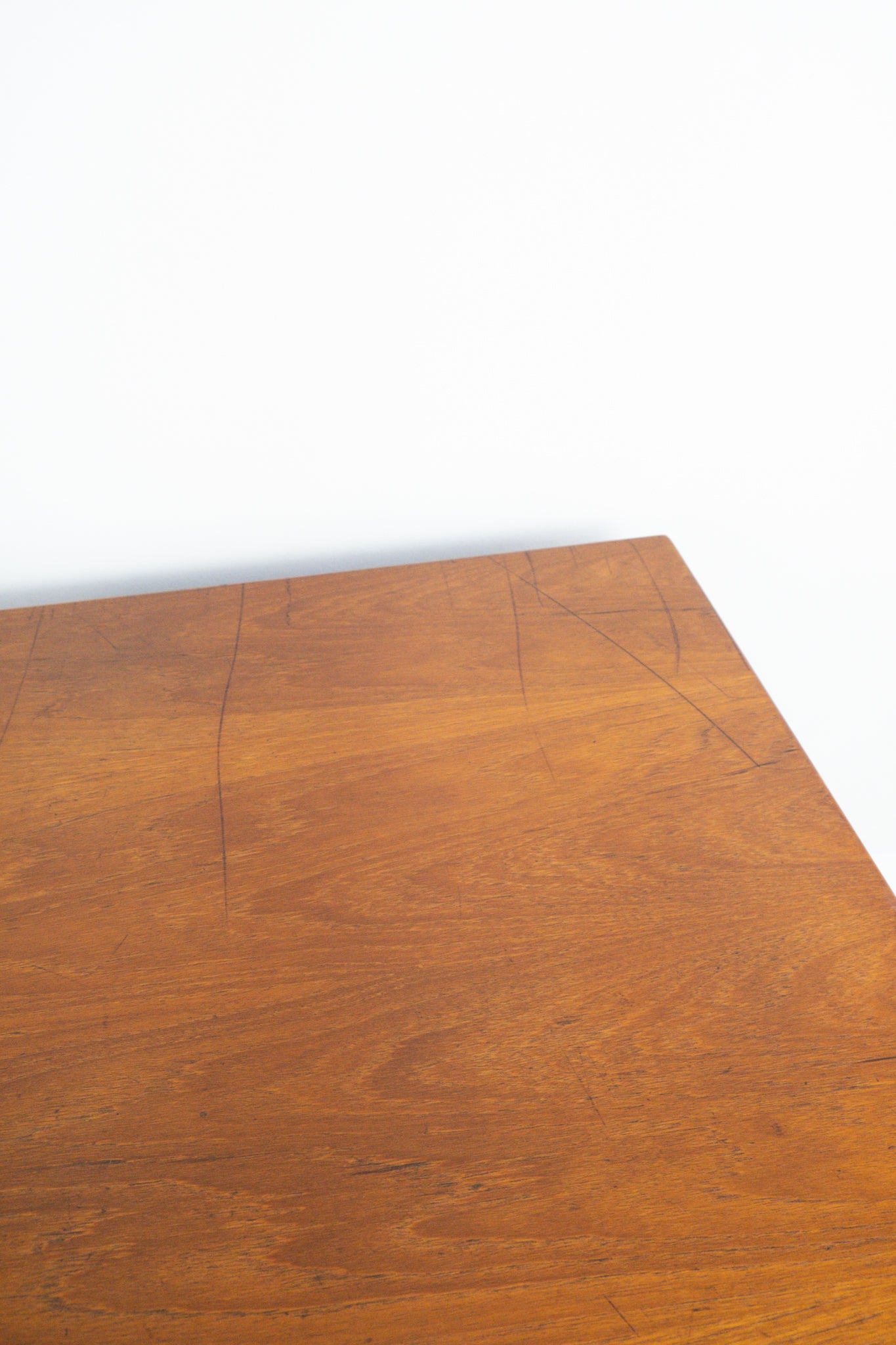 Groot organisch teak bureau Hartmut Lohmeyer voor Wilkhahn