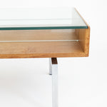 Midcentury salontafel in moderne stijl van teakfineer met glasplaat