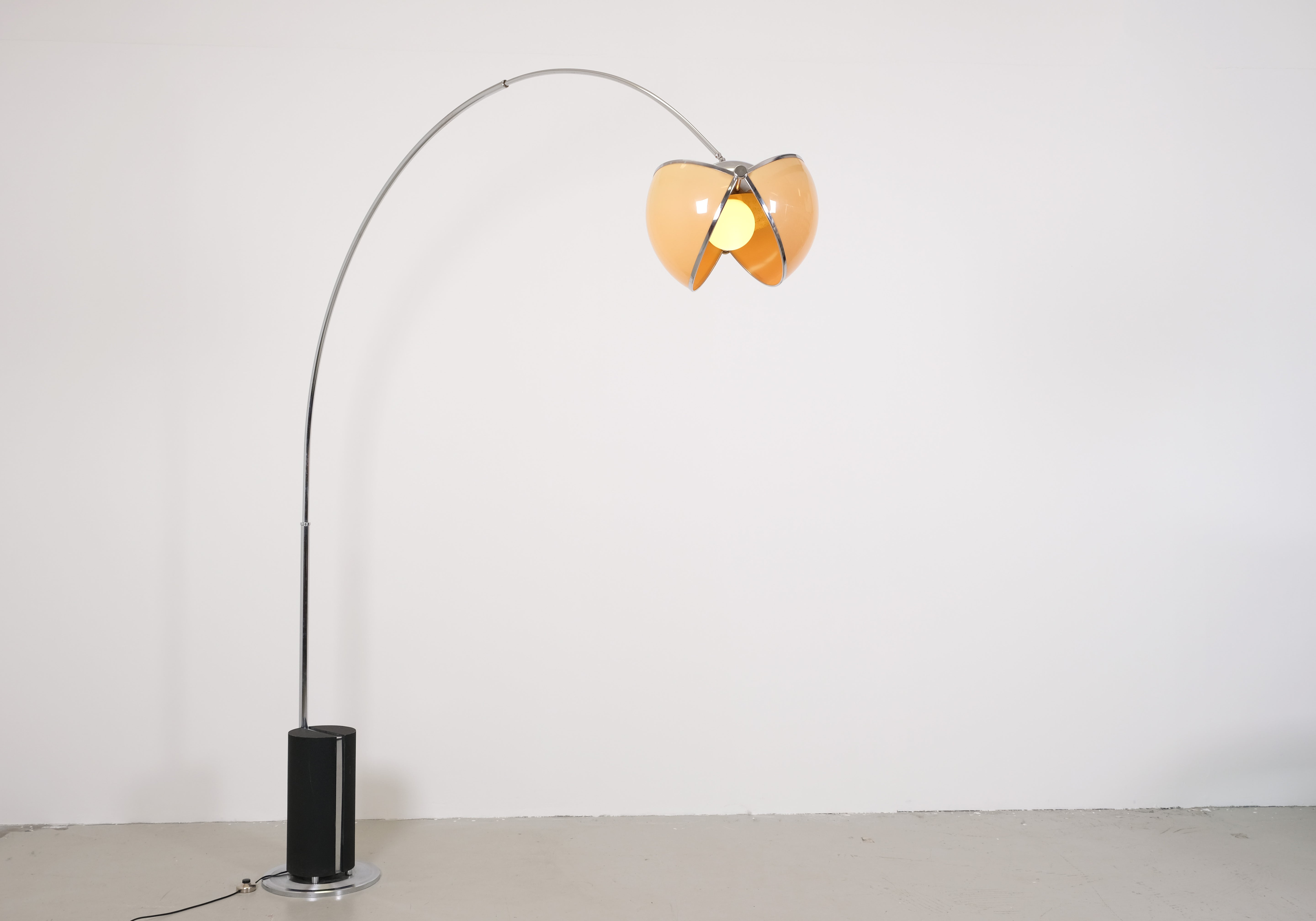 'Pac Man' Arc floor lamp by Superstudio for Poltronova