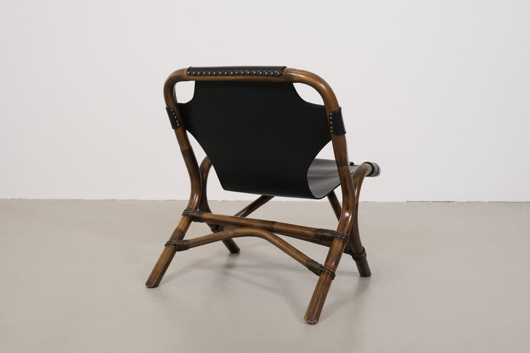Vintage rattan chair with skai seat