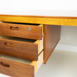 Groot organisch teak bureau Hartmut Lohmeyer voor Wilkhahn