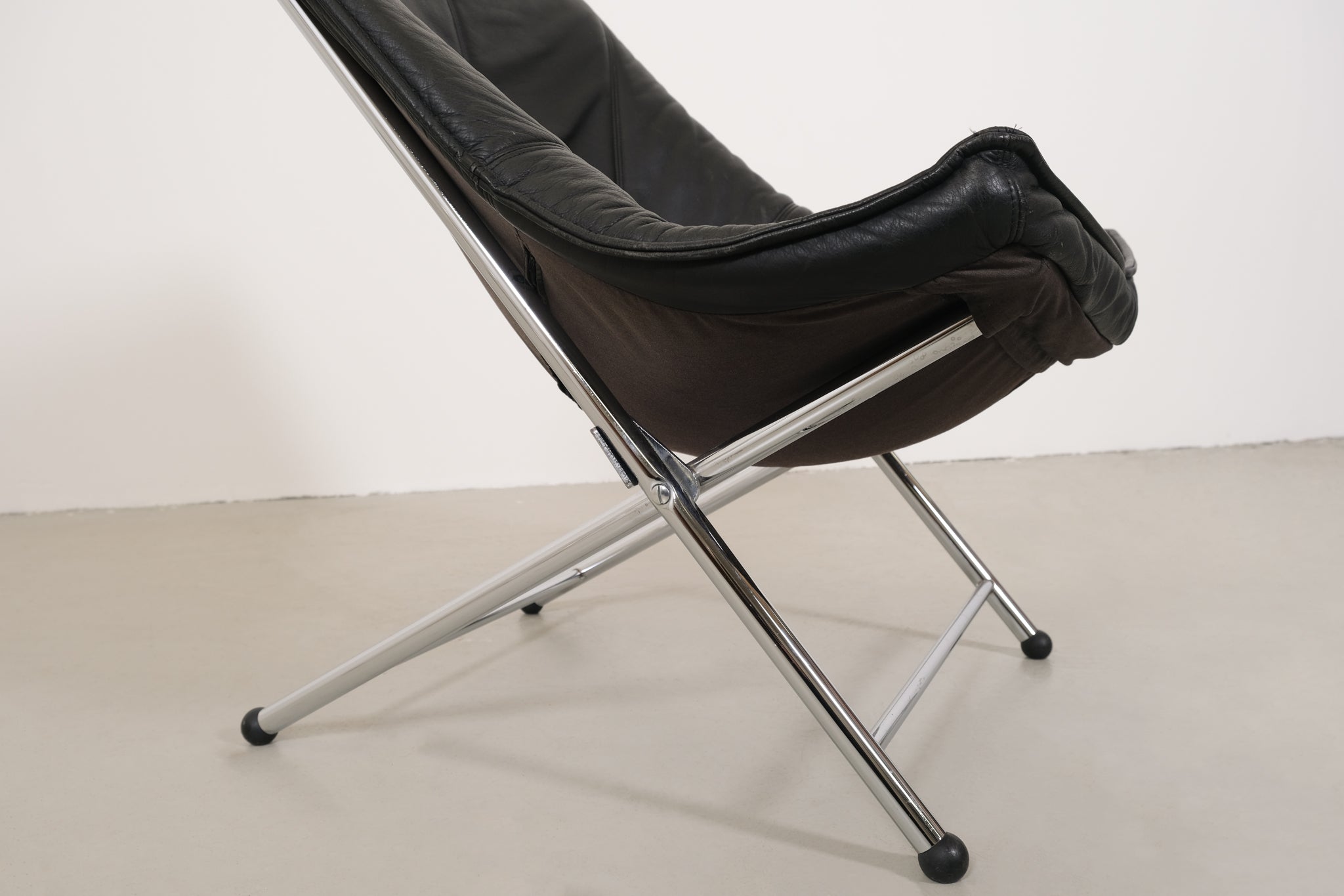 Leather lounge chair by Teun van Zanten for Molinari