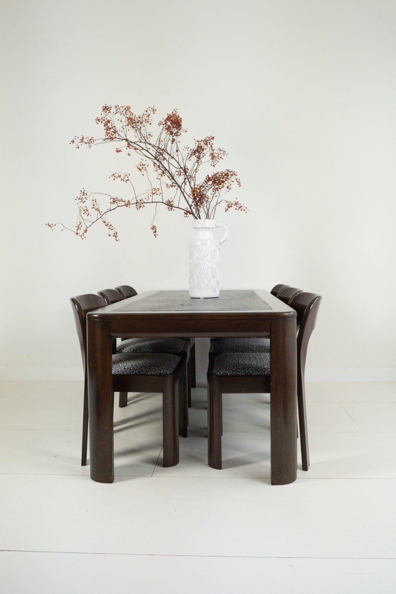 Brutalist eetset met 6 stoelen