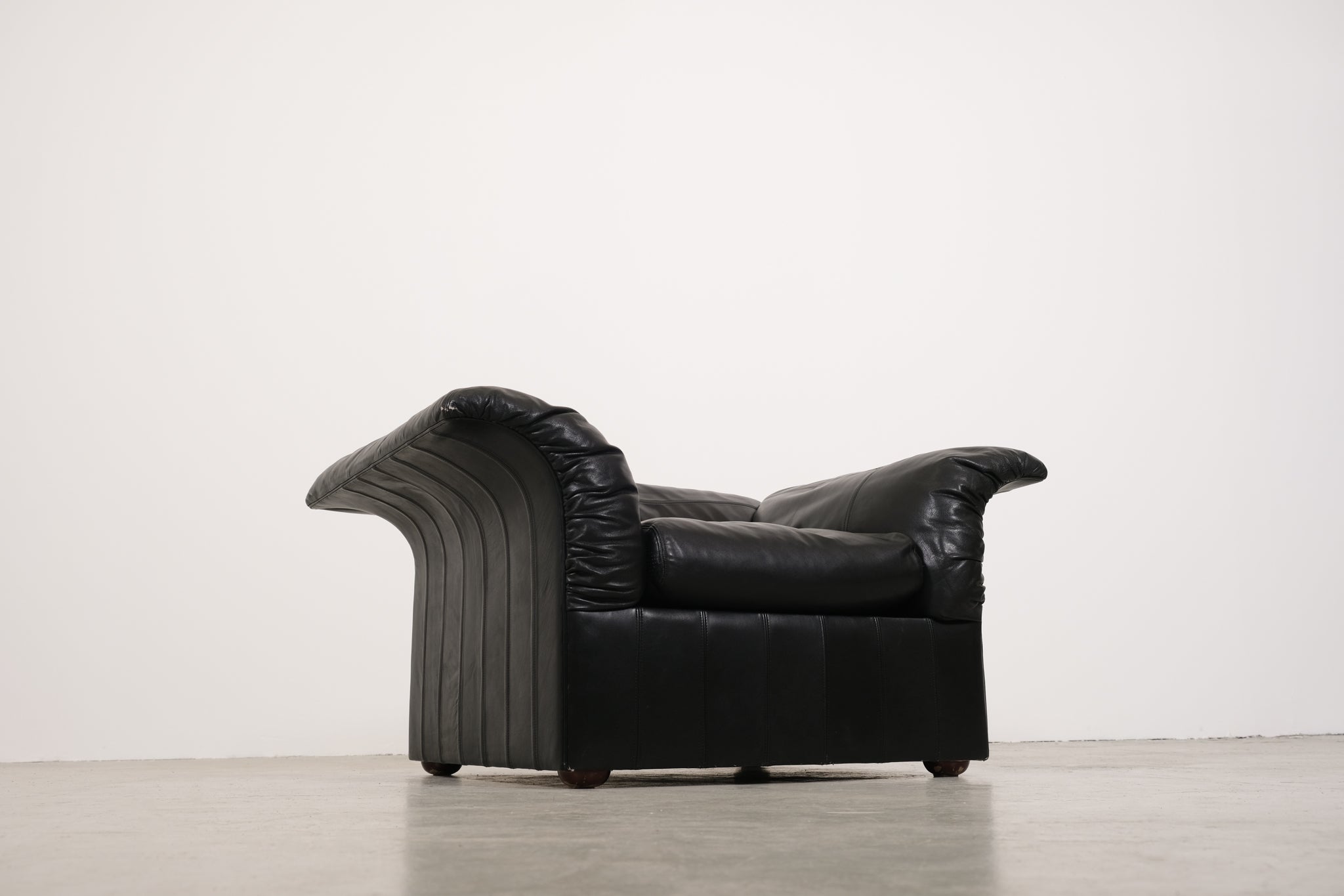 Black Leather Lounge Chair by Poltrona Frau