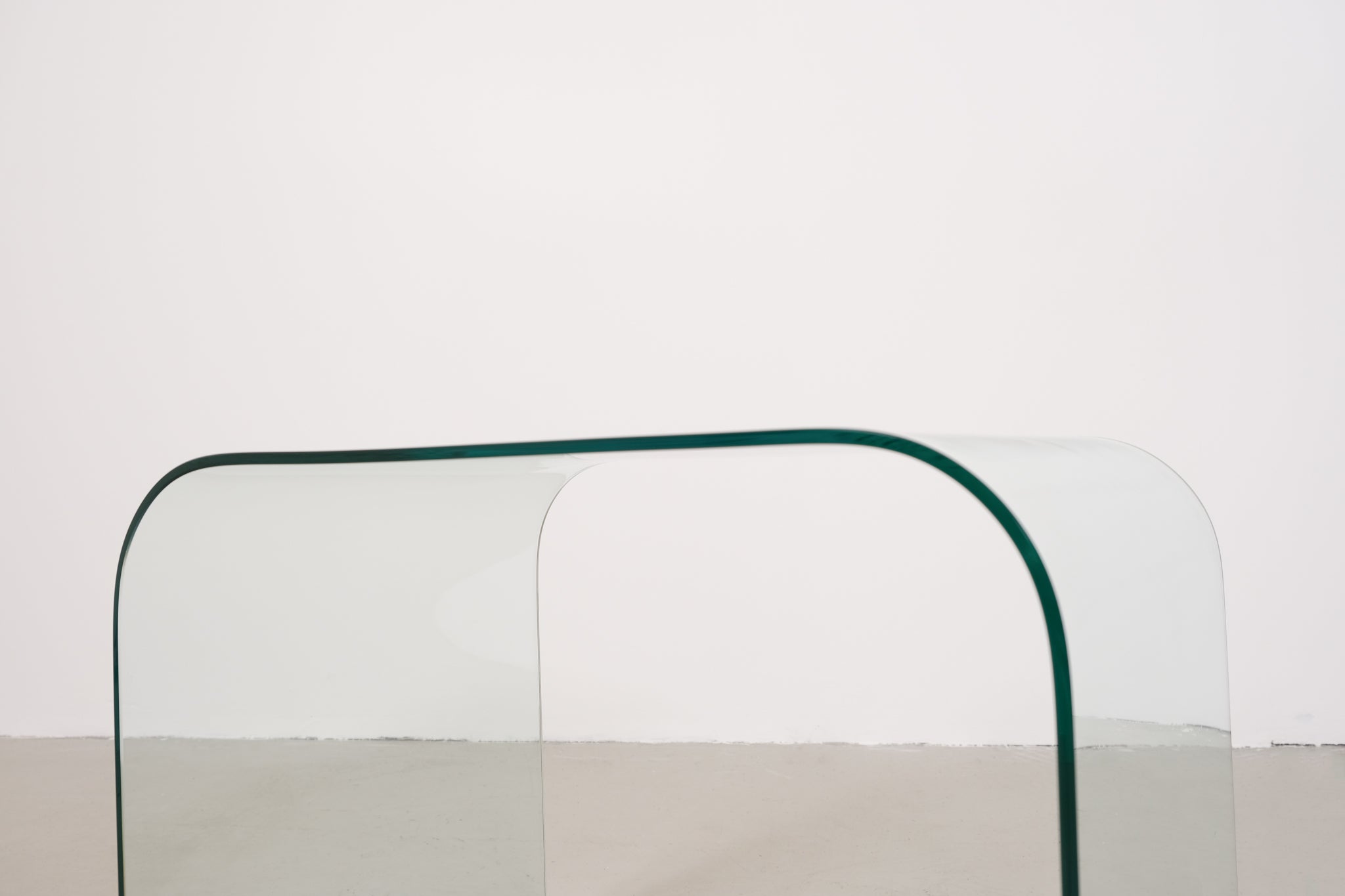 Glass waterfall table