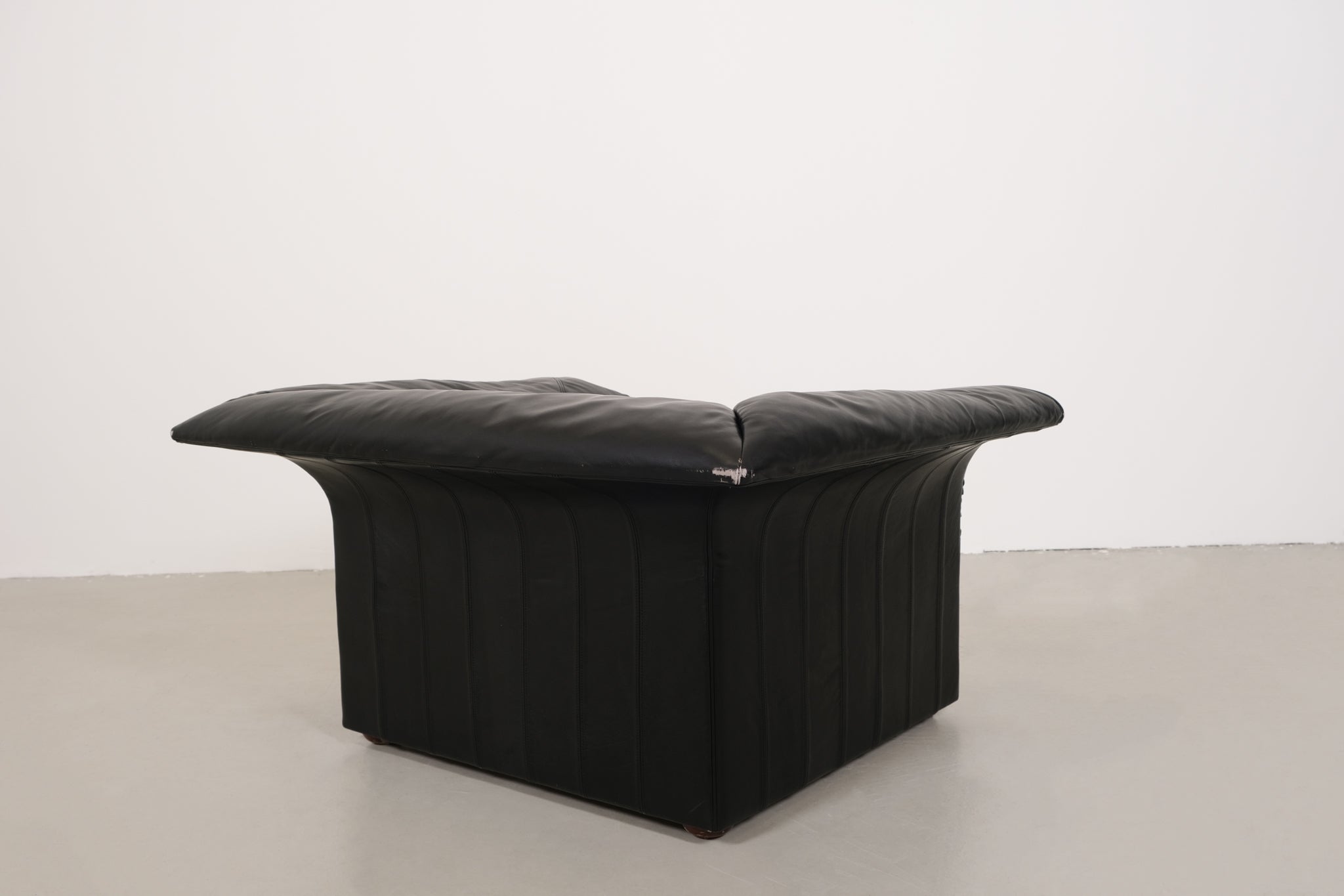 Black Leather Lounge Chair by Poltrona Frau