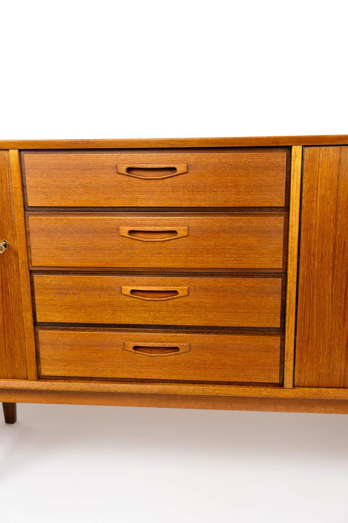 Vintage Dressoir O.M.F.